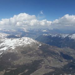 Flugwegposition um 12:42:09: Aufgenommen in der Nähe von Bezirk Inn, Schweiz in 3775 Meter
